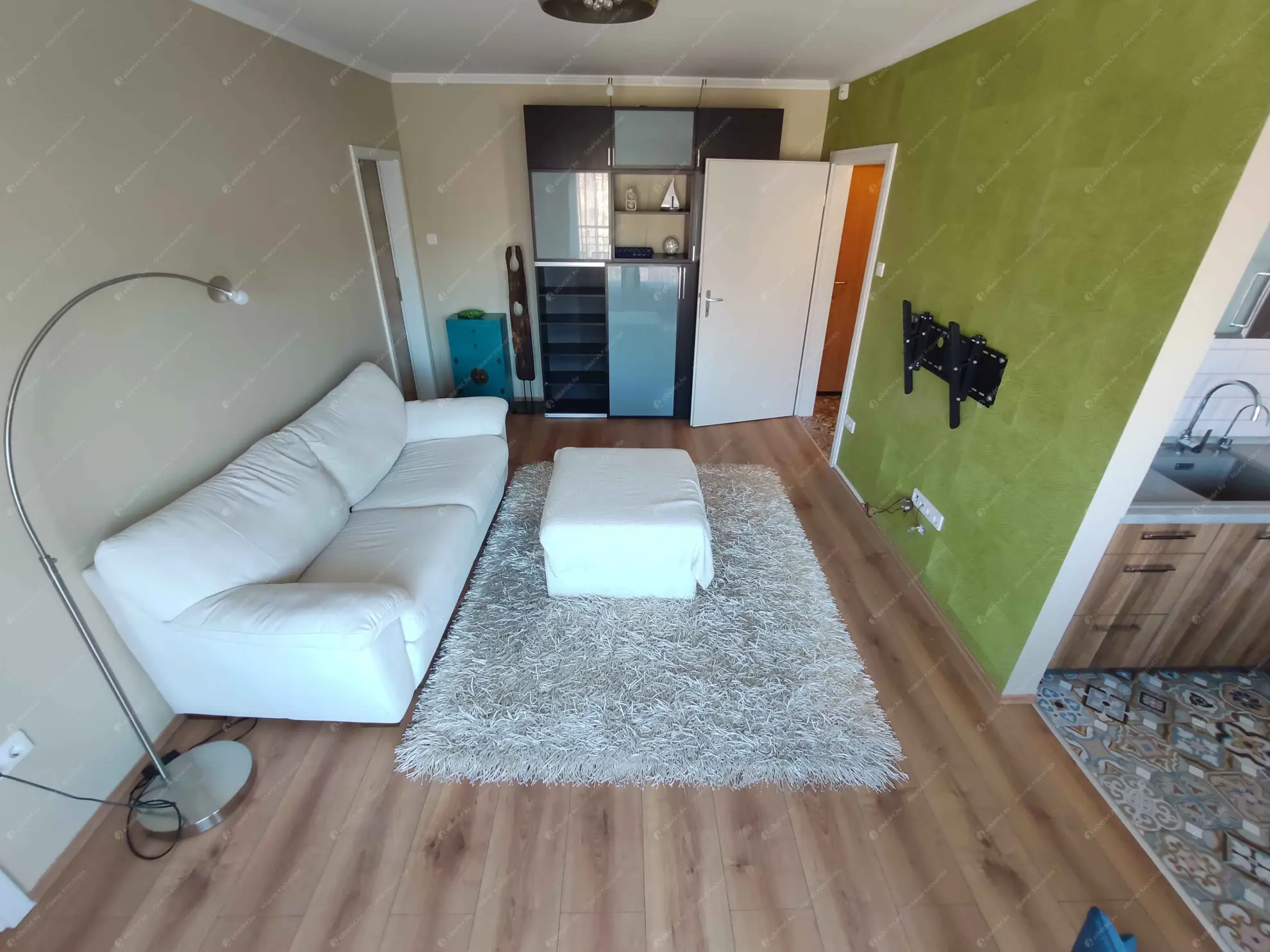 Kiadó albérlet 245000 Ft/hó áron: Budapest, VIII. kerület  Tolnai Lajos utca. Mérete: 43 nm, 2 szobás | Alberlet.hu - 6625501