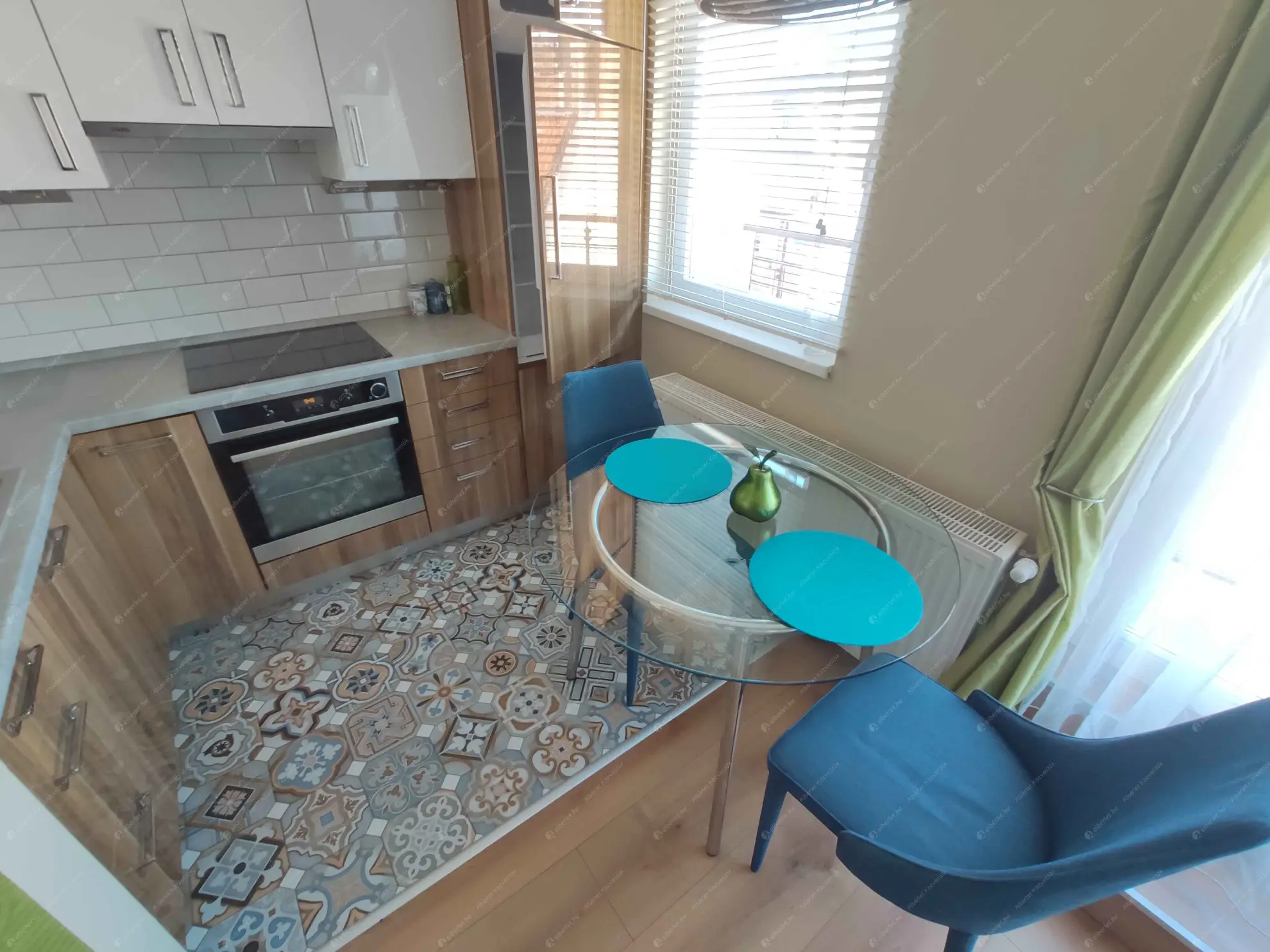 Kiadó albérlet 245000 Ft/hó áron: Budapest, VIII. kerület  Tolnai Lajos utca. Mérete: 43 nm, 2 szobás | Alberlet.hu - 6625506