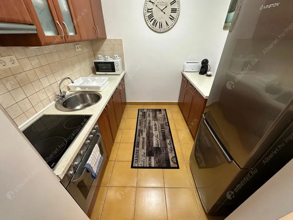 Kiadó albérlet 340000 Ft/hó áron: Budapest, VIII. kerület  Tolnai Lajos utca. Mérete: 50 nm, 2 szobás | Alberlet.hu - 6637015