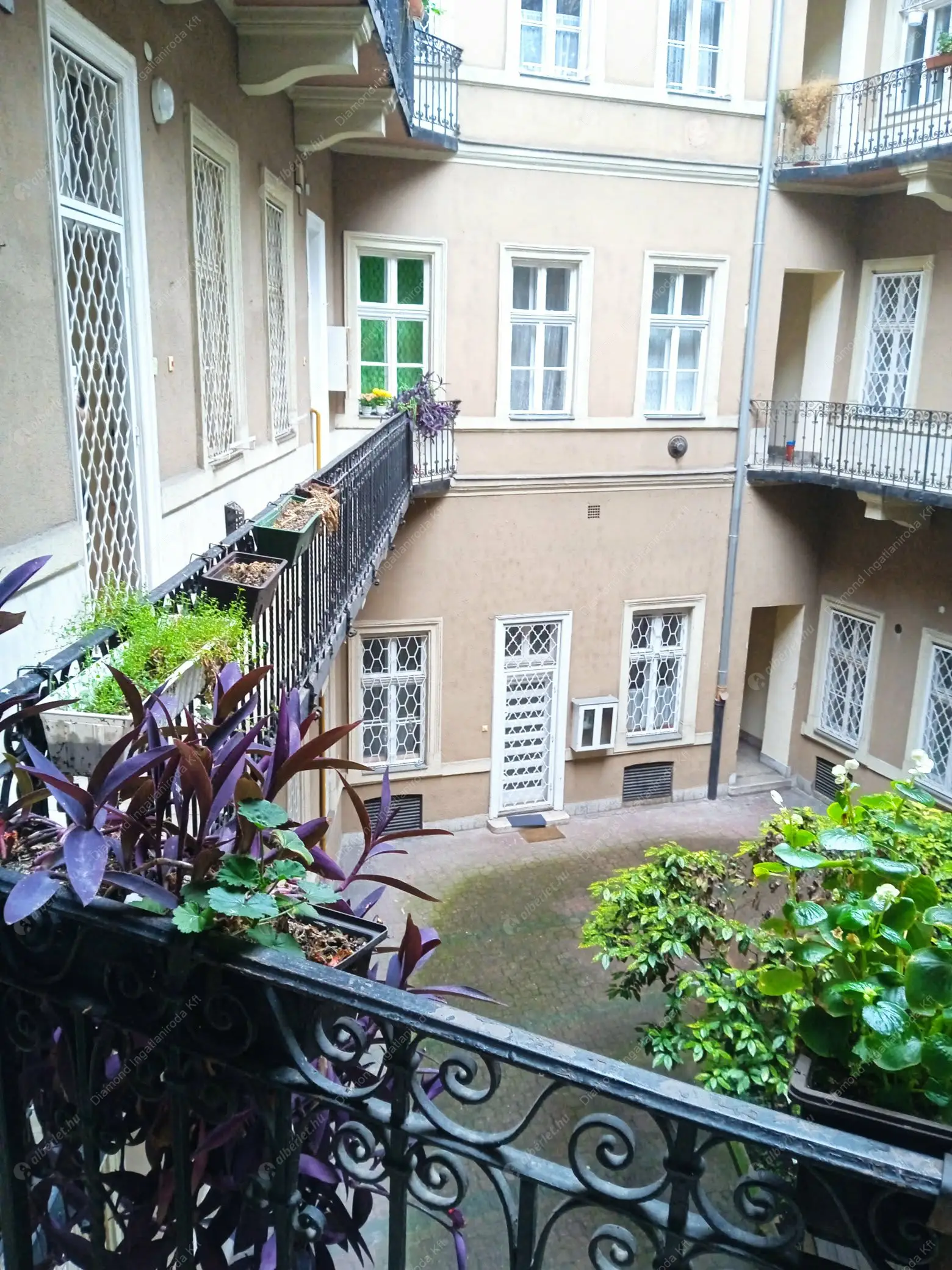 Kiadó albérlet 400000 Ft/hó áron: Budapest, VIII. kerület  Üllői út. Mérete: 100 nm, 3 szobás | Alberlet.hu - 6607127