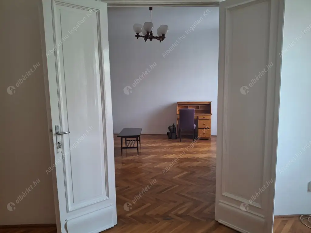 Kiadó albérlet 300000 Ft/hó áron: Budapest, VIII. kerület  Üllői út. Mérete: 90 nm, 3 szobás | Alberlet.hu - 6566238