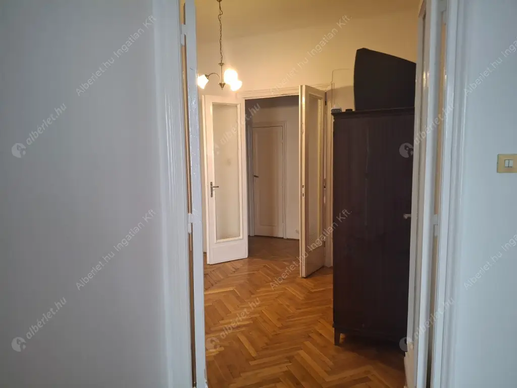 Kiadó albérlet 300000 Ft/hó áron: Budapest, VIII. kerület  Üllői út. Mérete: 90 nm, 3 szobás | Alberlet.hu - 6566243