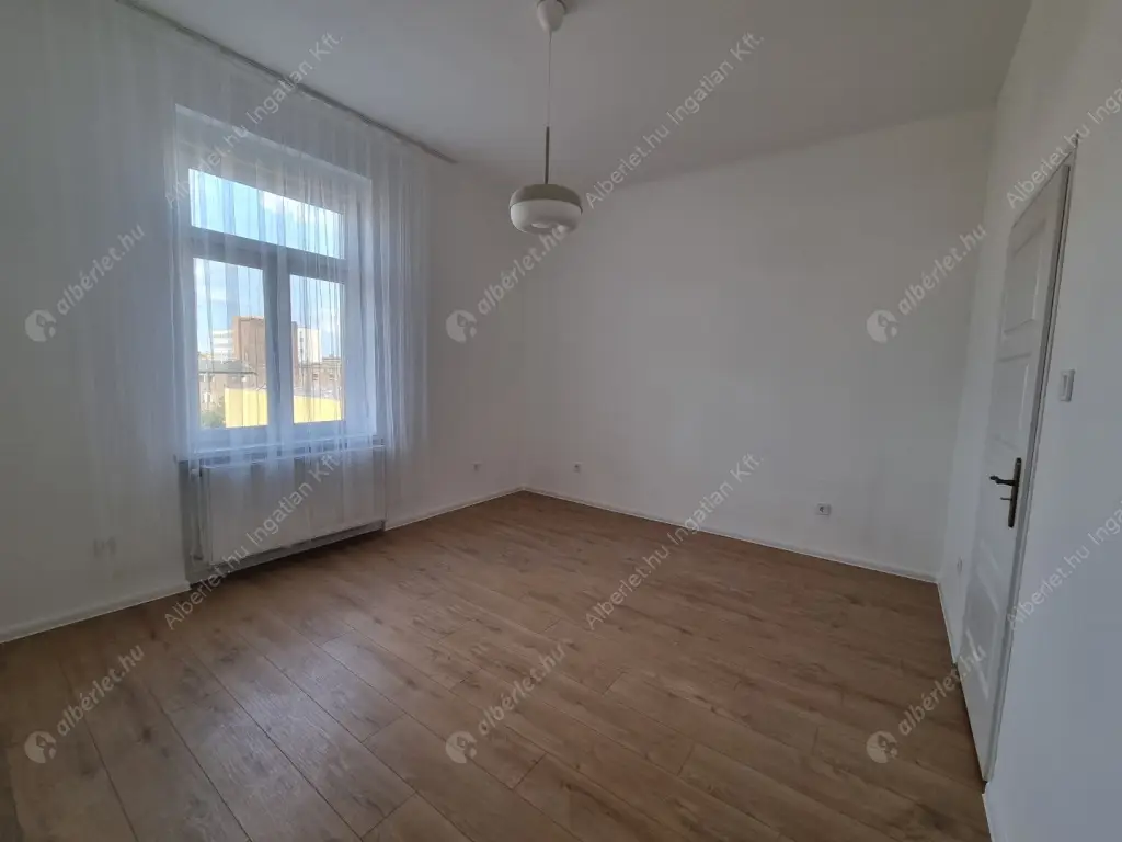 Kiadó albérlet 395000 Ft/hó áron: Budapest, VIII. kerület  Vajda Péter utca. Mérete: 94 nm, 3 szobás | Alberlet.hu - 6554424