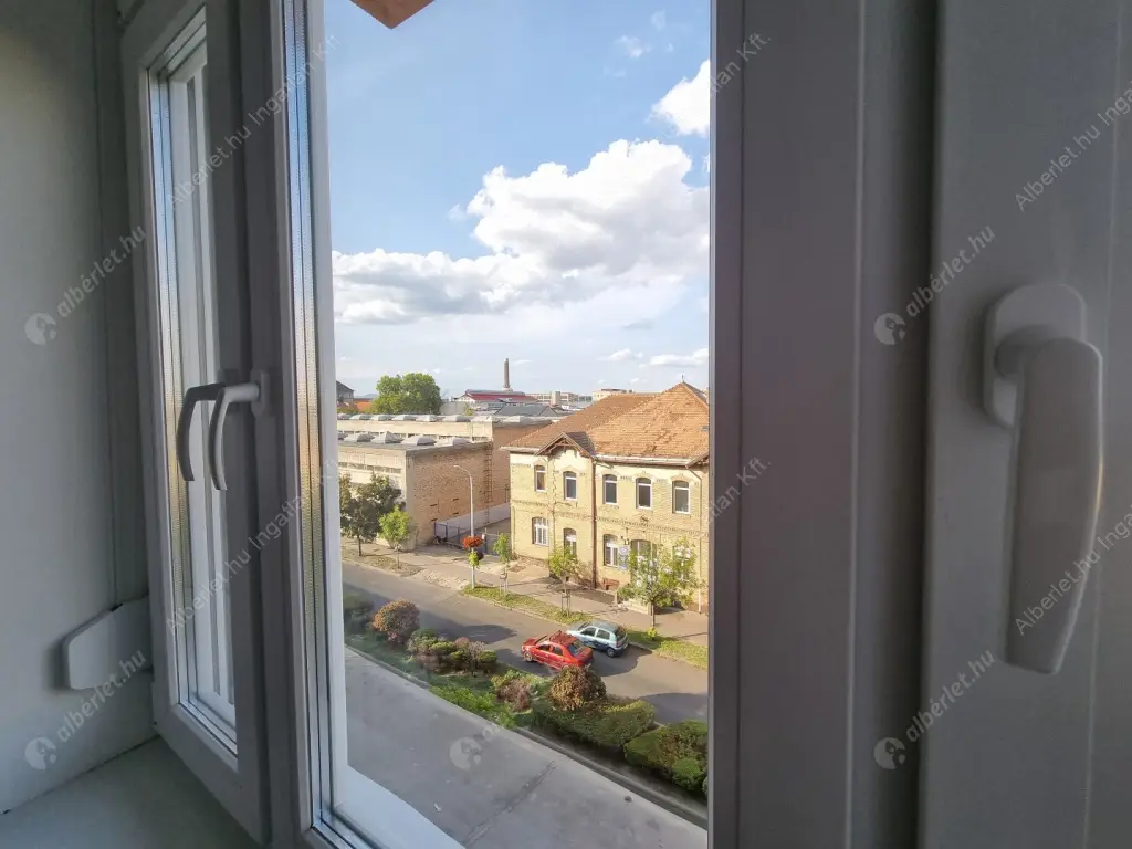 Kiadó albérlet 395000 Ft/hó áron: Budapest, VIII. kerület  Vajda Péter utca. Mérete: 94 nm, 3 szobás | Alberlet.hu - 6554425