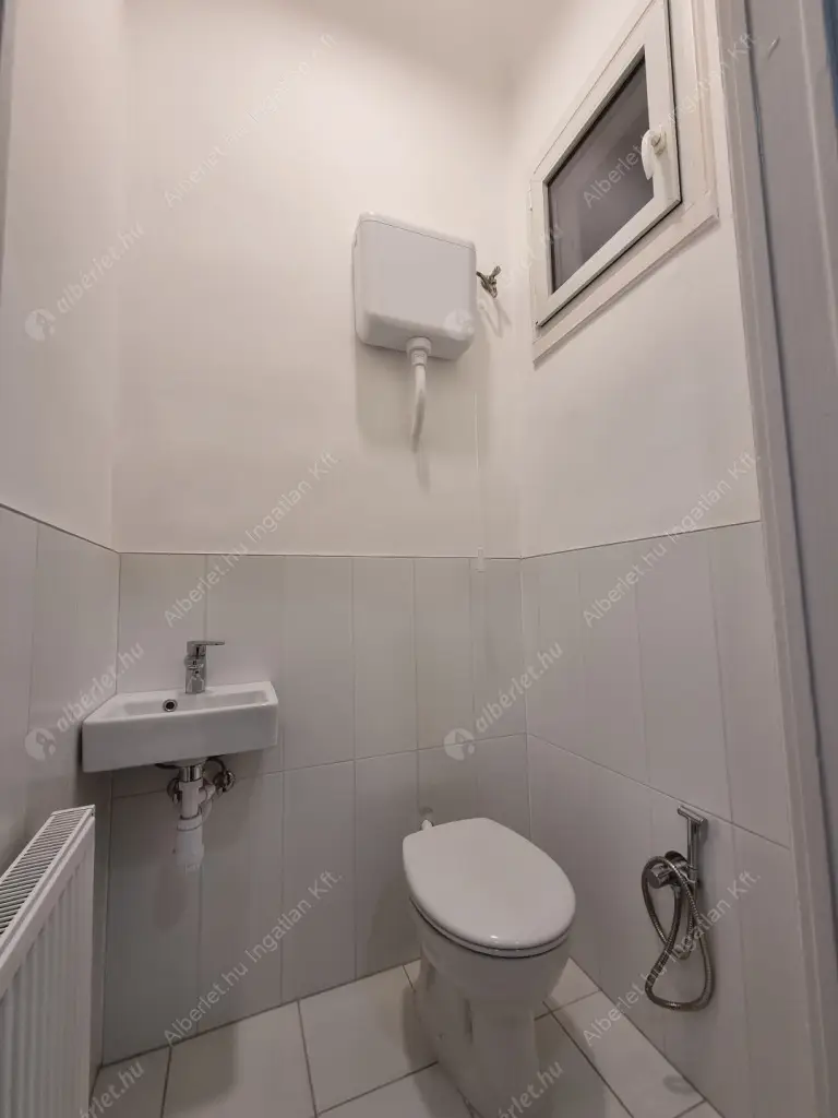 Kiadó albérlet 395000 Ft/hó áron: Budapest, VIII. kerület  Vajda Péter utca. Mérete: 94 nm, 3 szobás | Alberlet.hu - 6554431