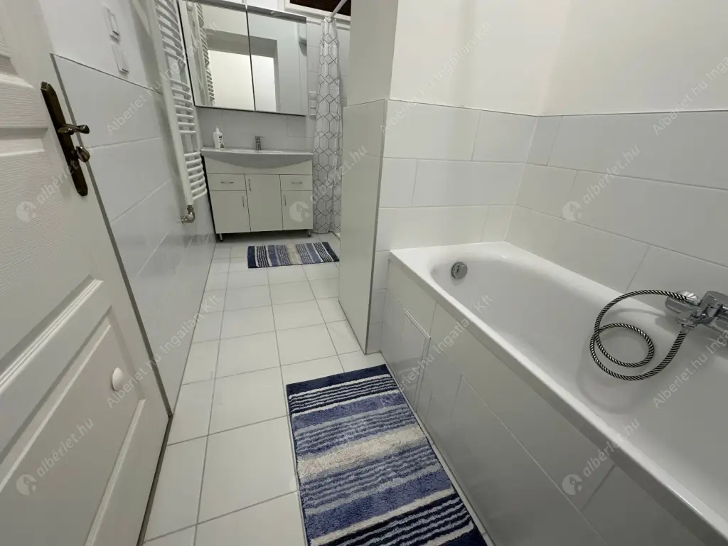 Kiadó albérlet 350000 Ft/hó áron: Budapest, VIII. kerület  Vajda Péter utca. Mérete: 94 nm, 3 szobás | Alberlet.hu - 6590293