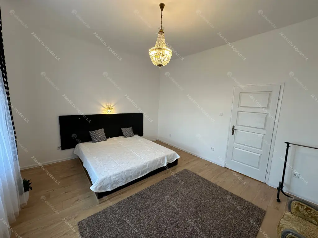 Kiadó albérlet 380000 Ft/hó áron: Budapest, VIII. kerület  Vajda Péter utca. Mérete: 94 nm, 3 szobás | Alberlet.hu - 6664982