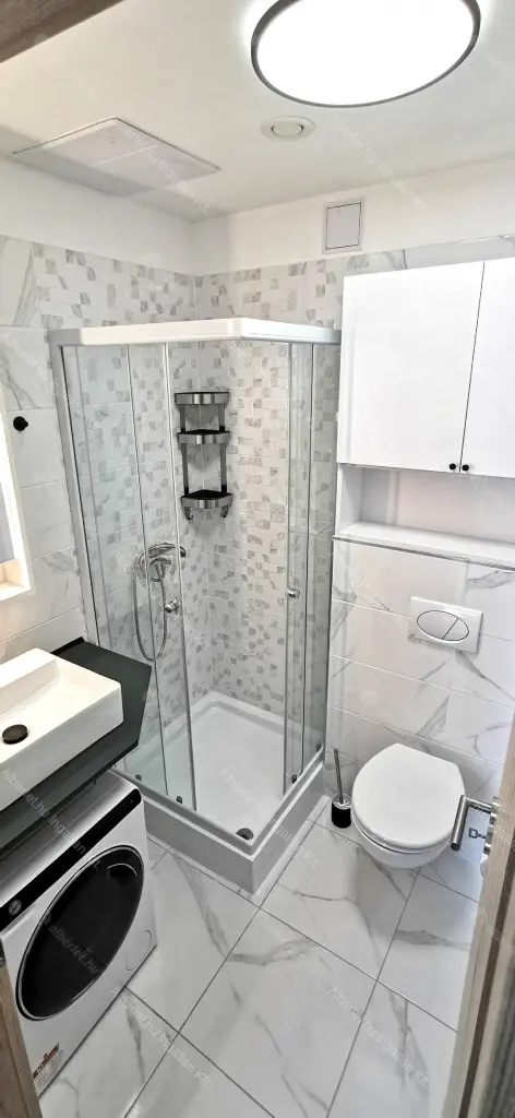 Kiadó albérlet 300000 Ft/hó áron: Budapest, VIII. kerület  Vajdahunyad utca. Mérete: 39 nm, 2 szobás | Alberlet.hu - 6642305