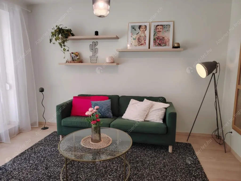 Kiadó albérlet 260000 Ft/hó áron: Budapest, VIII. kerület  Vajdahunyad utca. Mérete: 40 nm, 1 szobás | Alberlet.hu - 6554183