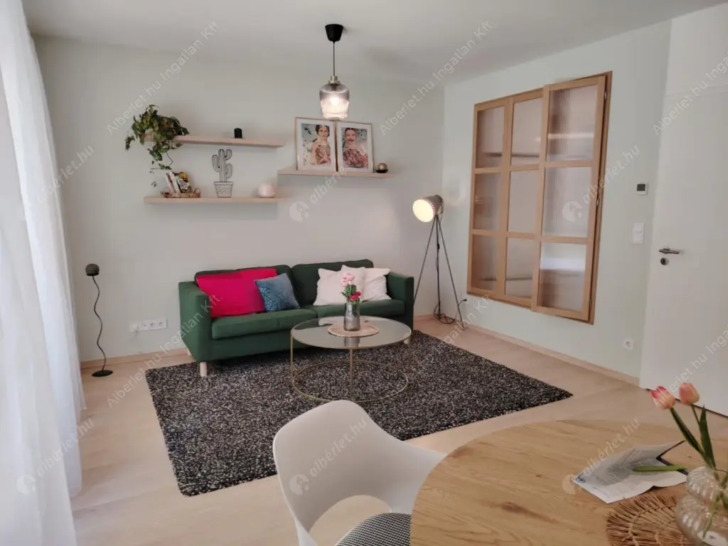 Kiadó albérlet 260000 Ft/hó áron: Budapest, VIII. kerület  Vajdahunyad utca. Mérete: 40 nm, 1 szobás | Alberlet.hu - 6554190