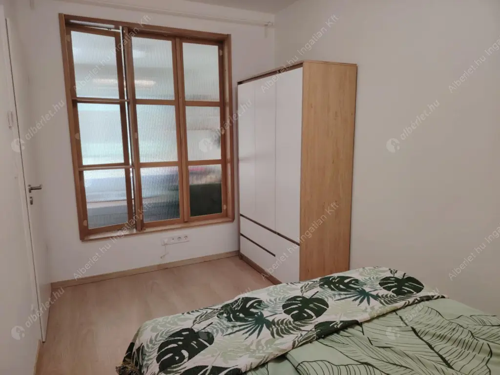 Kiadó albérlet 260000 Ft/hó áron: Budapest, VIII. kerület  Vajdahunyad utca. Mérete: 40 nm, 1 szobás | Alberlet.hu - 6554192