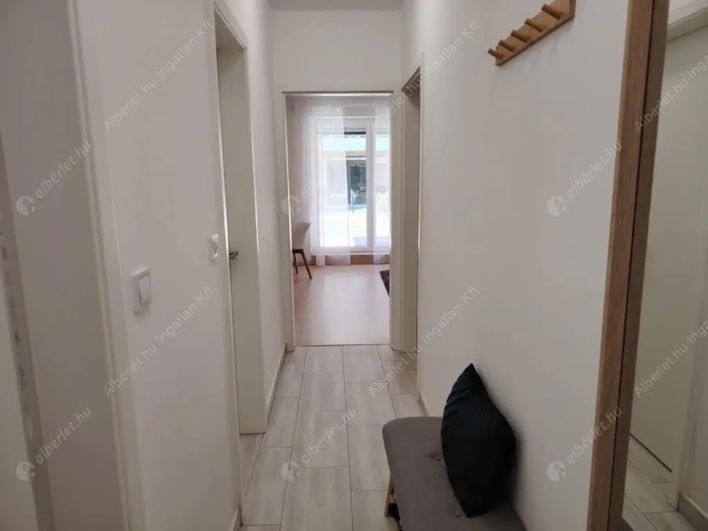 Kiadó albérlet 260000 Ft/hó áron: Budapest, VIII. kerület  Vajdahunyad utca. Mérete: 40 nm, 1 szobás | Alberlet.hu - 6554195
