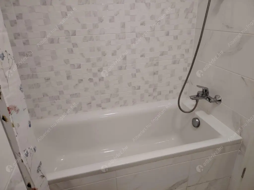 Kiadó albérlet 260000 Ft/hó áron: Budapest, VIII. kerület  Vajdahunyad utca. Mérete: 40 nm, 1 szobás | Alberlet.hu - 6554197