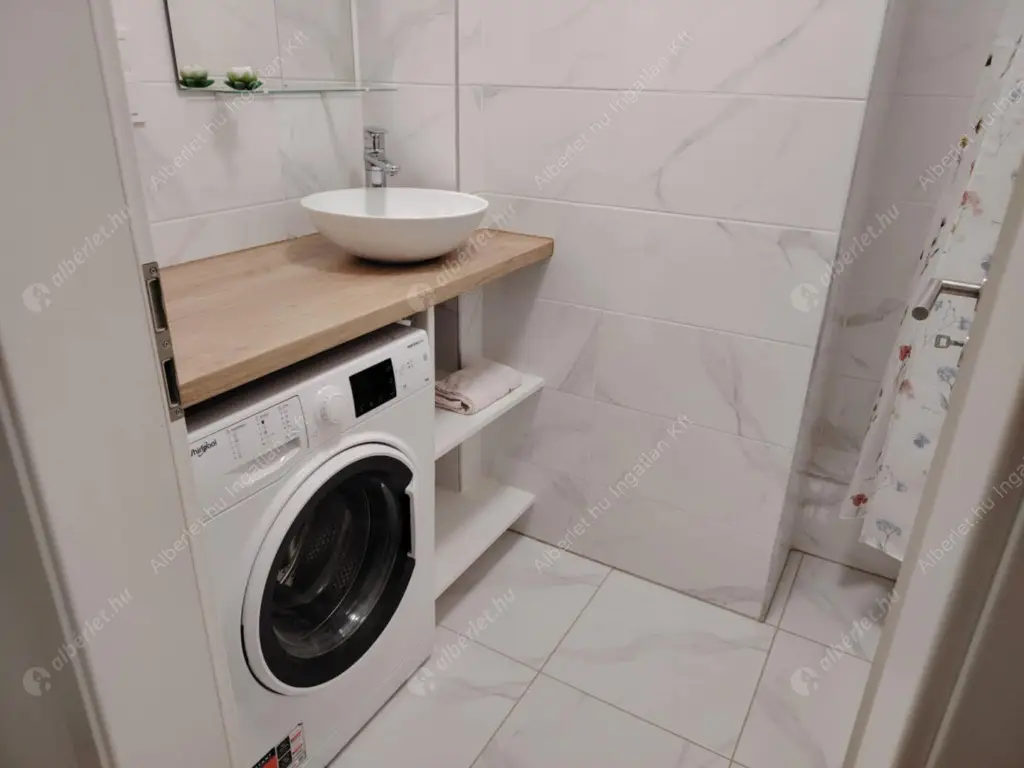 Kiadó albérlet 260000 Ft/hó áron: Budapest, VIII. kerület  Vajdahunyad utca. Mérete: 40 nm, 1 szobás | Alberlet.hu - 6554201