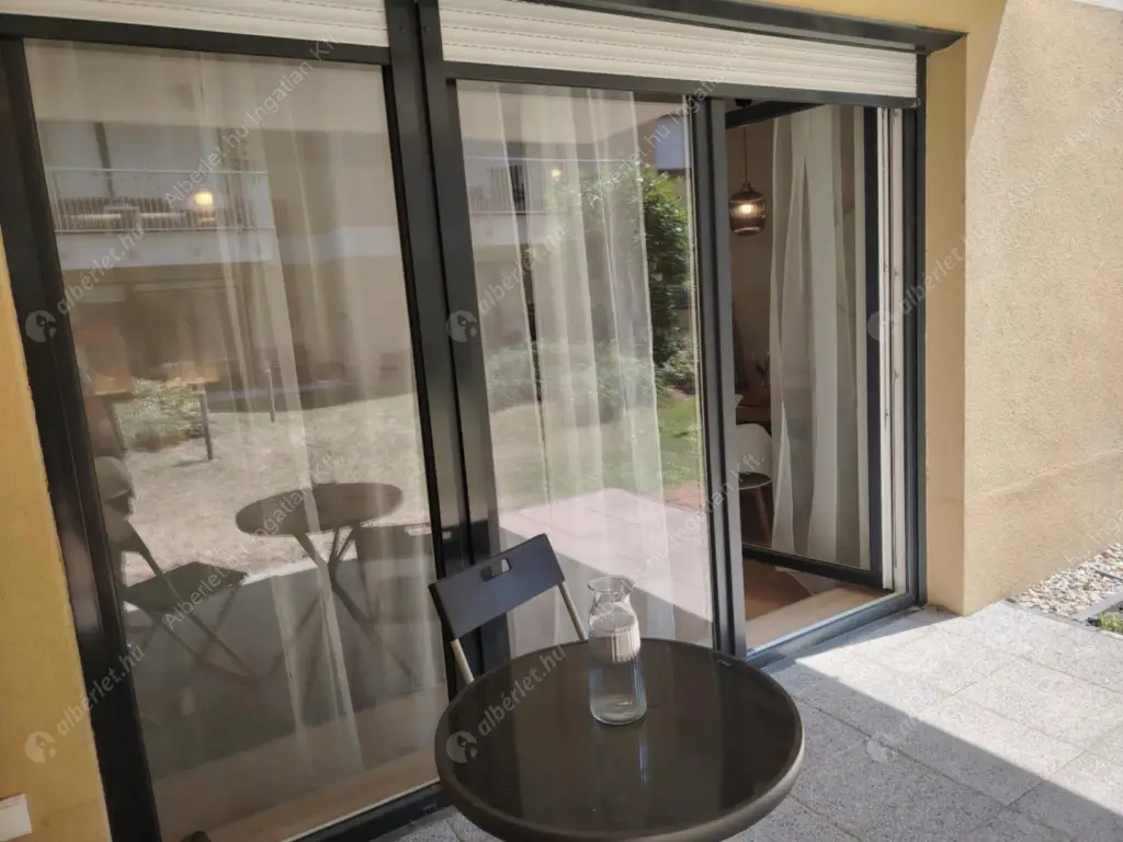 Kiadó albérlet 260000 Ft/hó áron: Budapest, VIII. kerület  Vajdahunyad utca. Mérete: 40 nm, 1 szobás | Alberlet.hu - 6554202