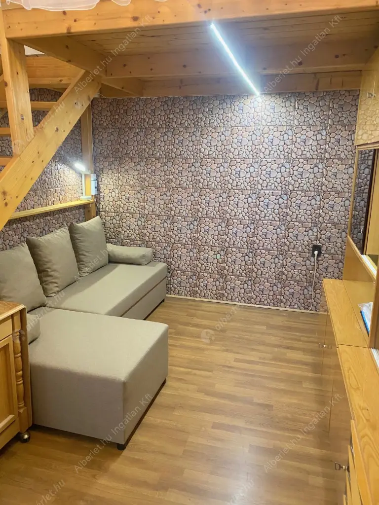 Kiadó albérlet 260000 Ft/hó áron: Budapest, VIII. kerület  Vas utca. Mérete: 26 nm, 1 szobás | Alberlet.hu - 6615943