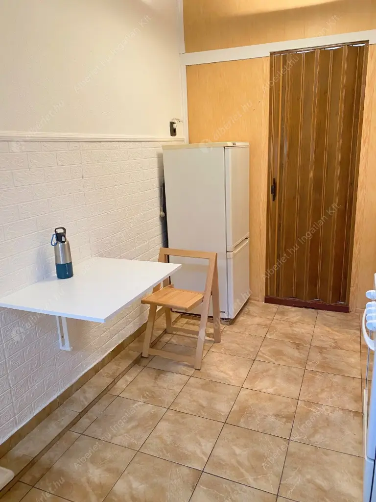 Kiadó albérlet 260000 Ft/hó áron: Budapest, VIII. kerület  Vas utca. Mérete: 26 nm, 1 szobás | Alberlet.hu - 6615947