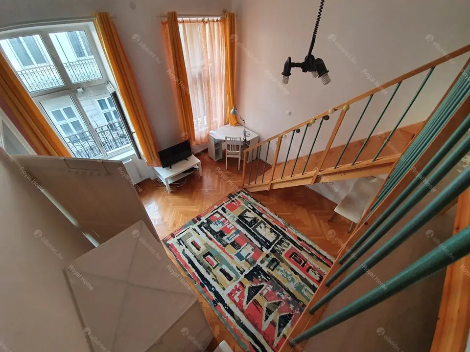 Kiadó albérlet 190000 Ft/hó áron: Budapest, VIII. kerület  Vas utca. Mérete: 34 nm, 1 szobás | Alberlet.hu - 5394187