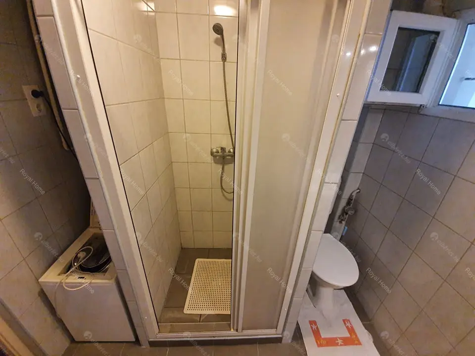 Kiadó albérlet 190000 Ft/hó áron: Budapest, VIII. kerület  Vas utca. Mérete: 34 nm, 1 szobás | Alberlet.hu - 5394190