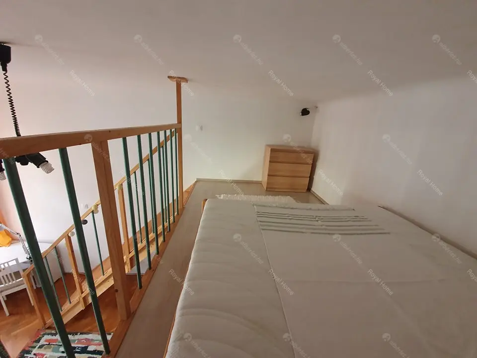 Kiadó albérlet 190000 Ft/hó áron: Budapest, VIII. kerület  Vas utca. Mérete: 34 nm, 1 szobás | Alberlet.hu - 5394191