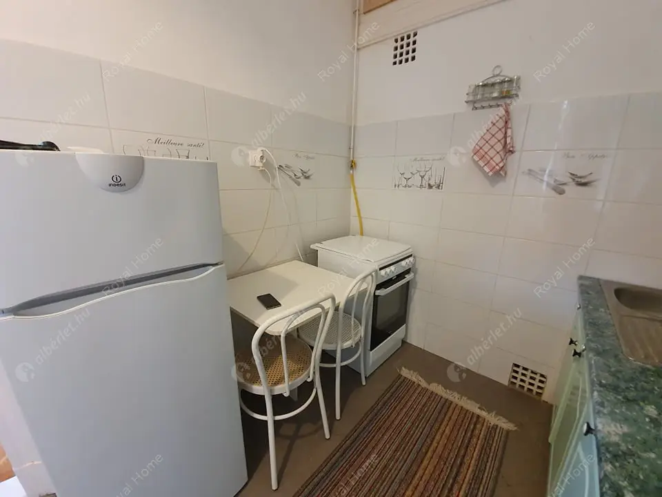 Kiadó albérlet 190000 Ft/hó áron: Budapest, VIII. kerület  Vas utca. Mérete: 34 nm, 1 szobás | Alberlet.hu - 5394198