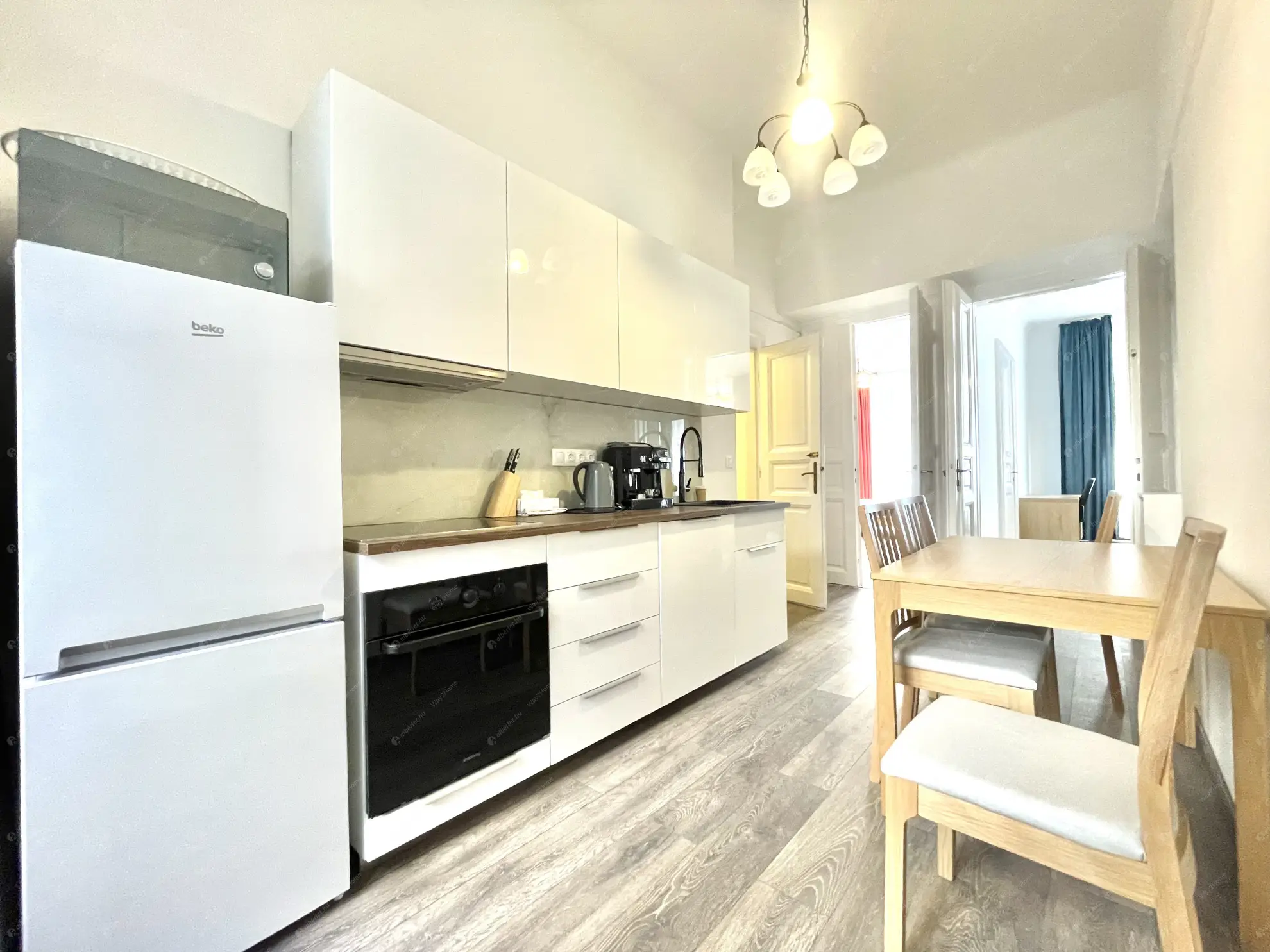 Kiadó albérlet 260000 Ft/hó áron: Budapest, VIII. kerület  Vas utca. Mérete: 70 nm, 2 szobás | Alberlet.hu - 6627703