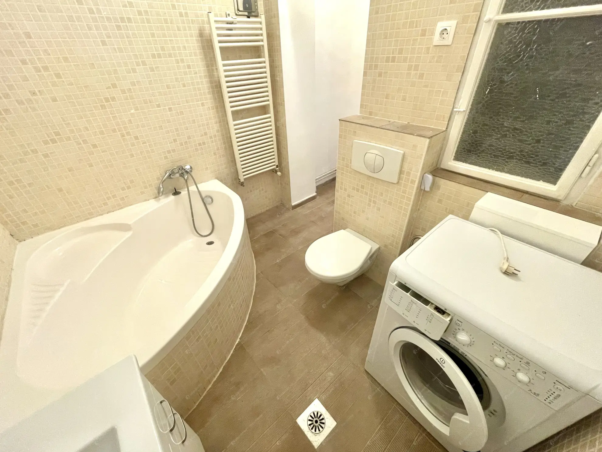 Kiadó albérlet 260000 Ft/hó áron: Budapest, VIII. kerület  Vas utca. Mérete: 70 nm, 2 szobás | Alberlet.hu - 6627706