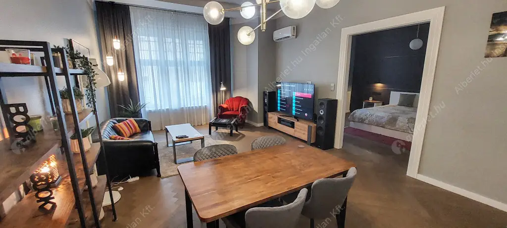 Kiadó albérlet 350000 Ft/hó áron: Budapest, VIII. kerület  Vas utca. Mérete: 74 nm, 2 szobás | Alberlet.hu - 6556272