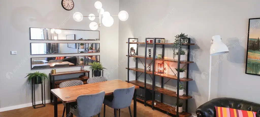 Kiadó albérlet 350000 Ft/hó áron: Budapest, VIII. kerület  Vas utca. Mérete: 74 nm, 2 szobás | Alberlet.hu - 6556274