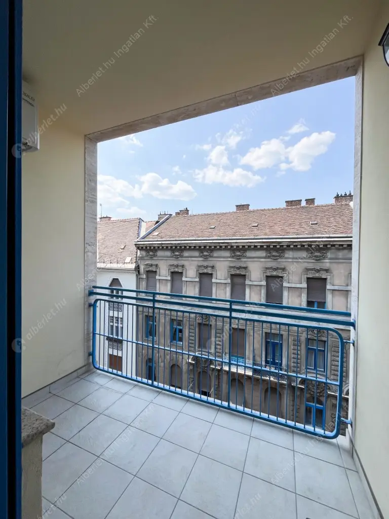 Kiadó albérlet 490000 Ft/hó áron: Budapest, VIII. kerület  Vas utca. Mérete: 93 nm, 2 szobás | Alberlet.hu - 6530184