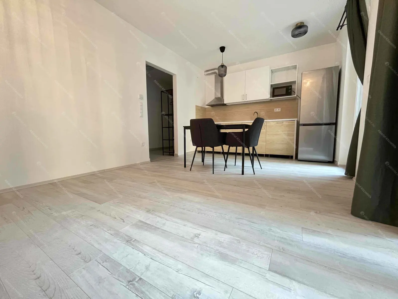 Kiadó albérlet 210000 Ft/hó áron: Budapest, VIII. kerület  Víg utca. Mérete: 32 nm, 1 szobás | Alberlet.hu - 6659568