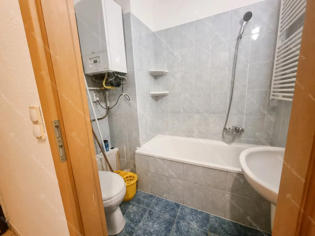 Kiadó albérlet 220000 Ft/hó áron: Budapest, VIII. kerület  Víg utca. Mérete: 52 nm, 1 szobás | Alberlet.hu - 6648101