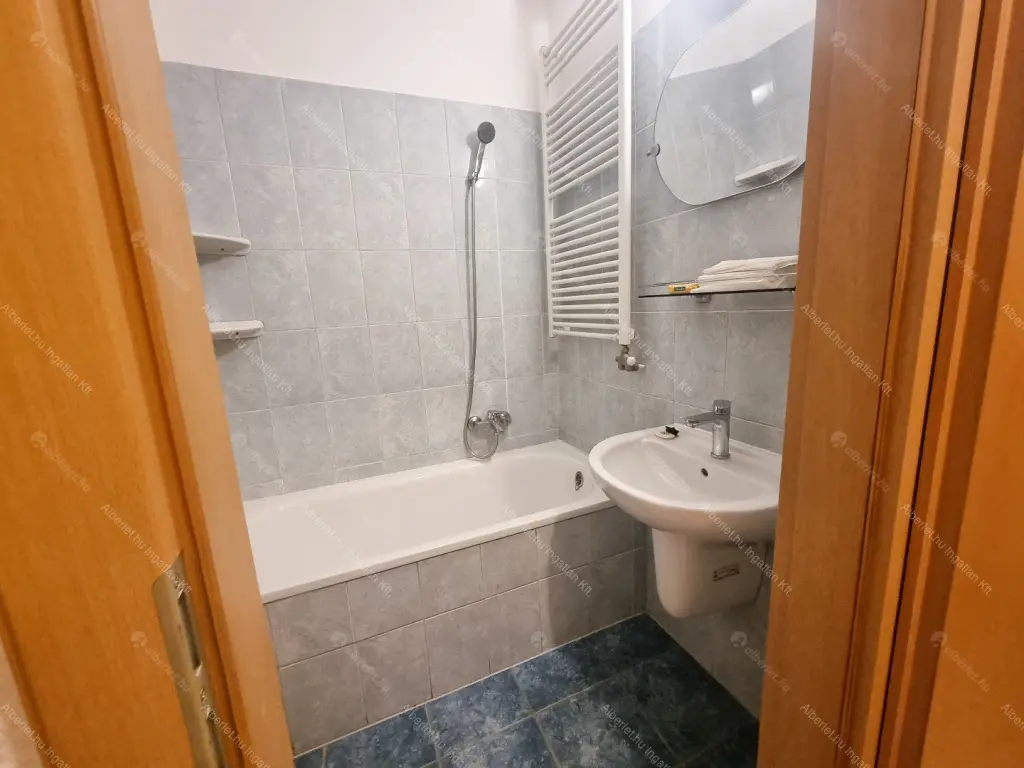 Kiadó albérlet 220000 Ft/hó áron: Budapest, VIII. kerület  Víg utca. Mérete: 52 nm, 1 szobás | Alberlet.hu - 6648102