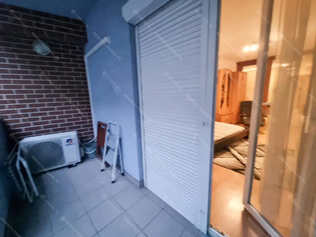 Kiadó albérlet 220000 Ft/hó áron: Budapest, VIII. kerület  Víg utca. Mérete: 52 nm, 1 szobás | Alberlet.hu - 6648106