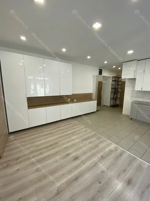 Kiadó albérlet 290000 Ft/hó áron: Budapest, X. kerület  Harmat utca. Mérete: 65 nm, 3 szobás | Alberlet.hu - 6680012