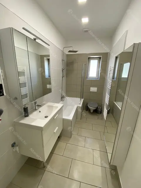 Kiadó albérlet 290000 Ft/hó áron: Budapest, X. kerület  Harmat utca. Mérete: 65 nm, 3 szobás | Alberlet.hu - 6680018