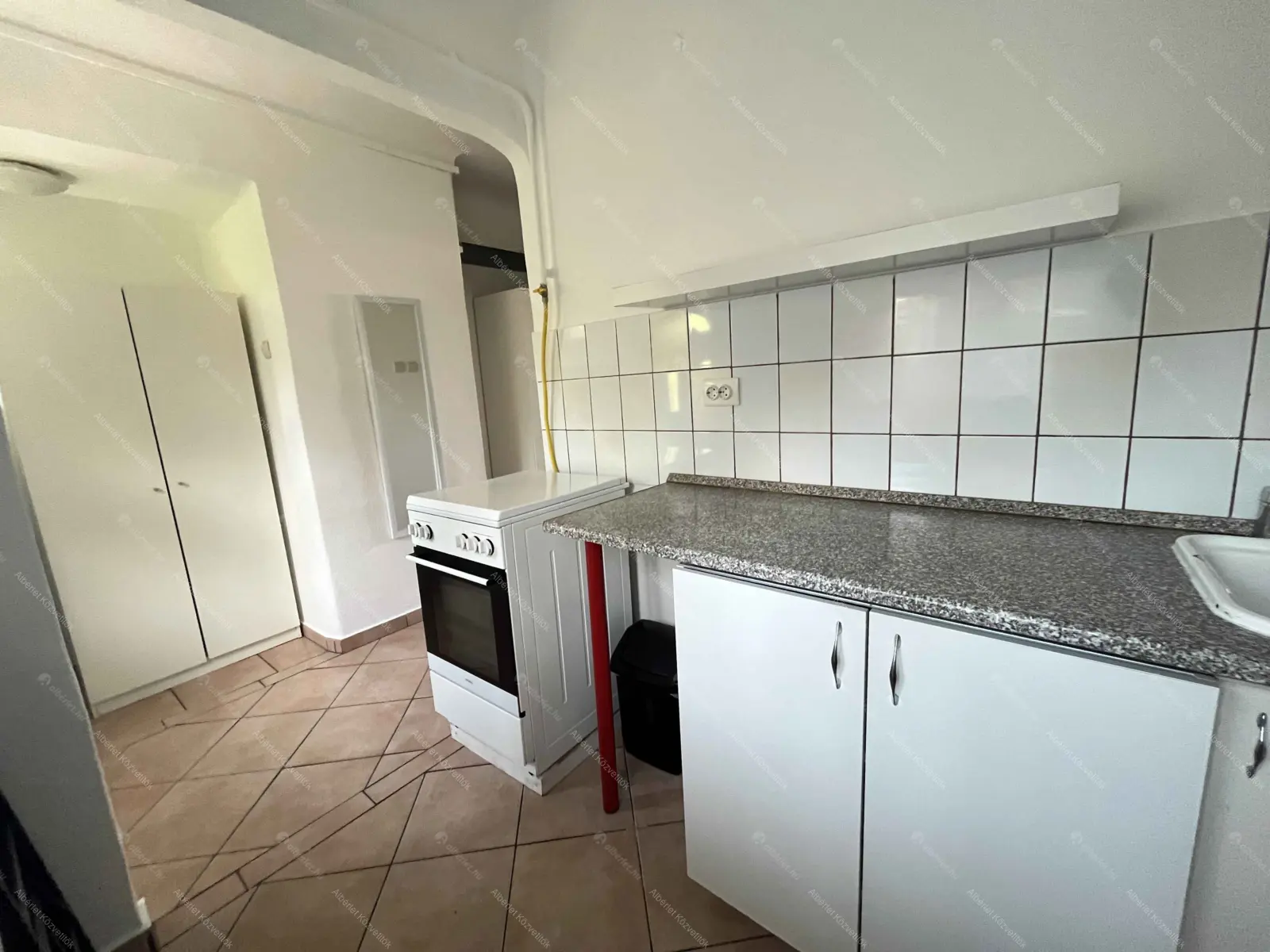 Kiadó albérlet 165000 Ft/hó áron: Budapest, X. kerület  Hatház utca. Mérete: 33 nm, 1 szobás | Alberlet.hu - 6680047