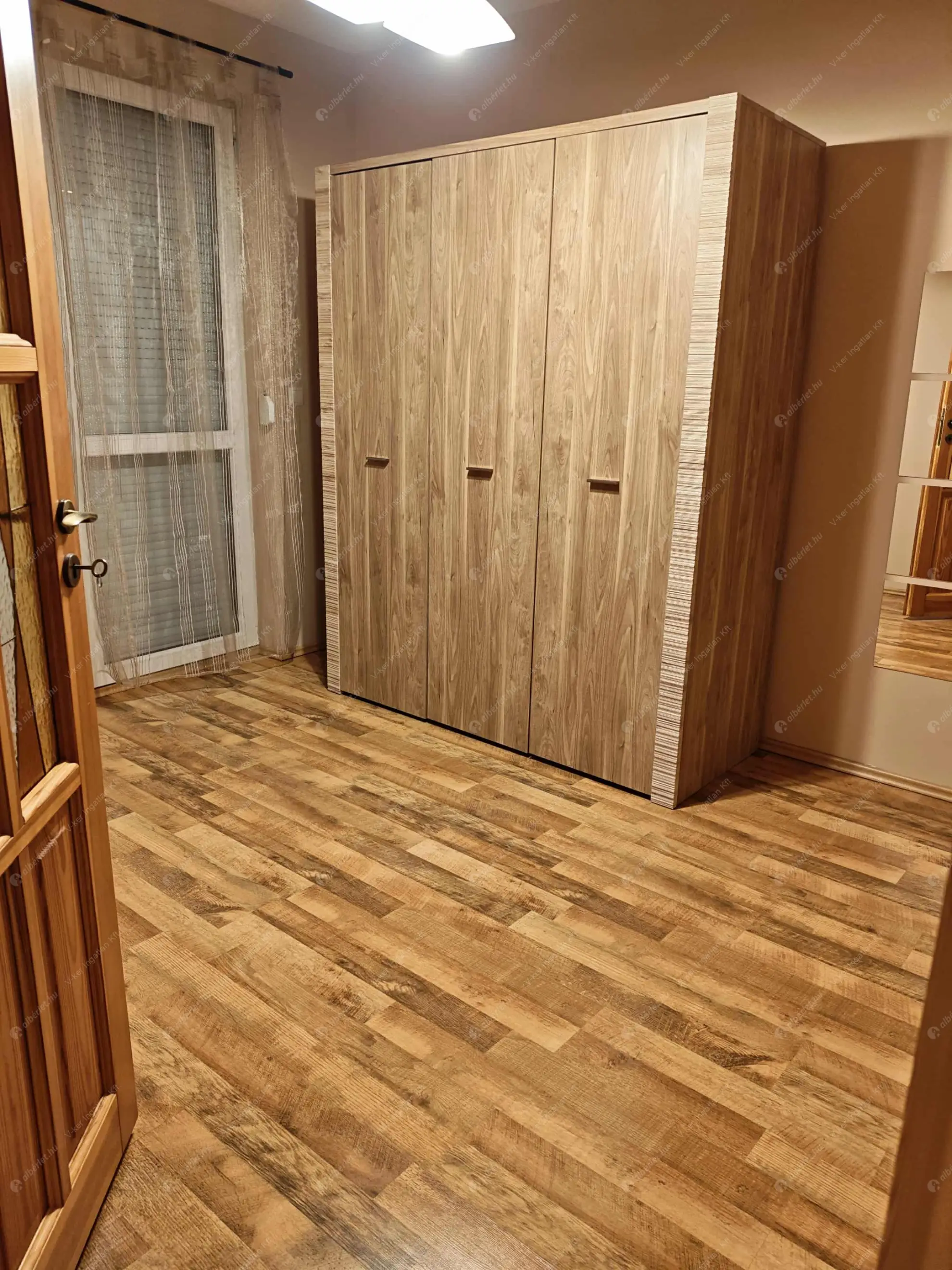 Kiadó albérlet 220000 Ft/hó áron: Budapest, X. kerület  Lámpagyár utca. Mérete: 65 nm, 3 szobás | Alberlet.hu - 6586421