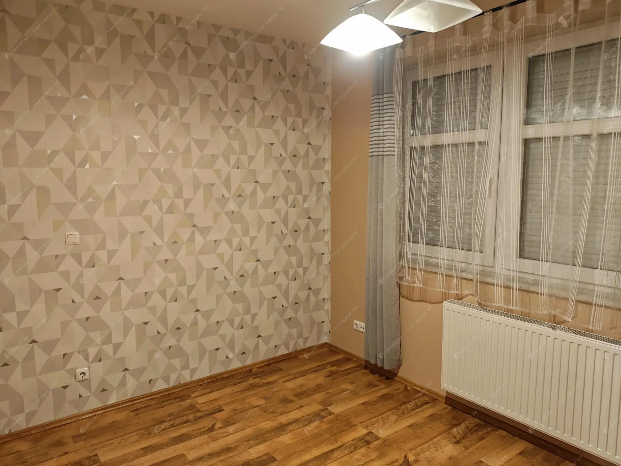 Kiadó albérlet 220000 Ft/hó áron: Budapest, X. kerület  Lámpagyár utca. Mérete: 65 nm, 3 szobás | Alberlet.hu - 6586425