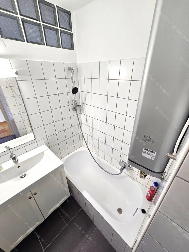 Kiadó albérlet 220000 Ft/hó áron: Budapest, X. kerület  Maglódi út. Mérete: 51 nm, 2 szobás | Alberlet.hu - 6701705