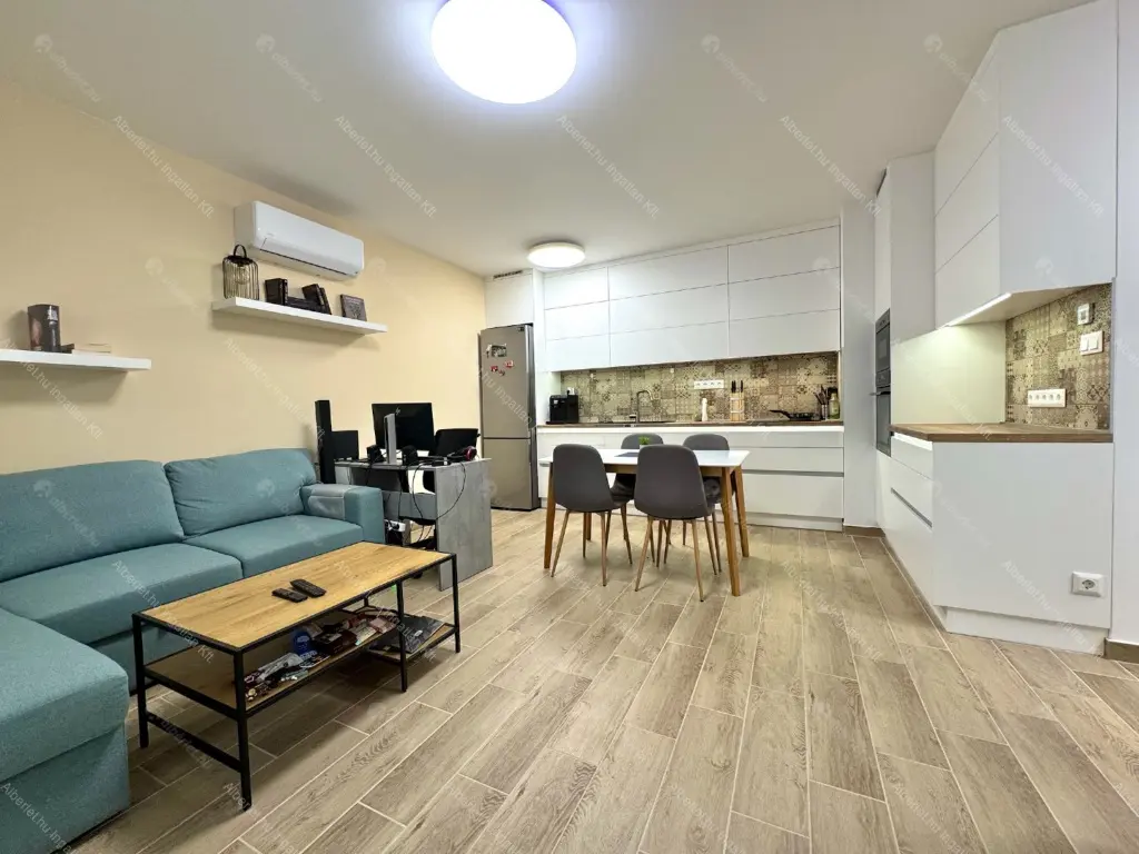 Kiadó albérlet 282000 Ft/hó áron: Budapest, X. kerület  Örs vezér tere. Mérete: 45 nm, 2 szobás | Alberlet.hu - 6659943