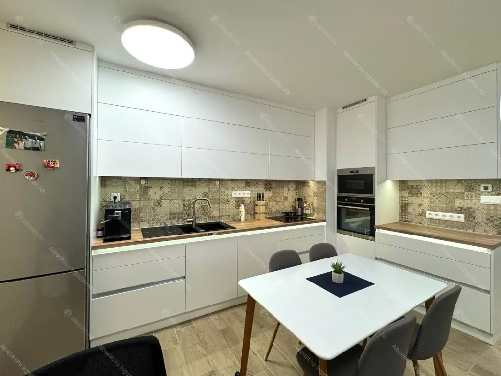 Kiadó albérlet 282000 Ft/hó áron: Budapest, X. kerület  Örs vezér tere. Mérete: 45 nm, 2 szobás | Alberlet.hu - 6659944