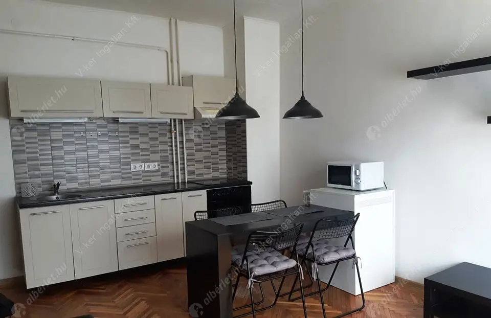 Kiadó albérlet 175000 Ft/hó áron: Budapest, X. kerület  Üllői út. Mérete: 27 nm, 1 szobás | Alberlet.hu - 6571925