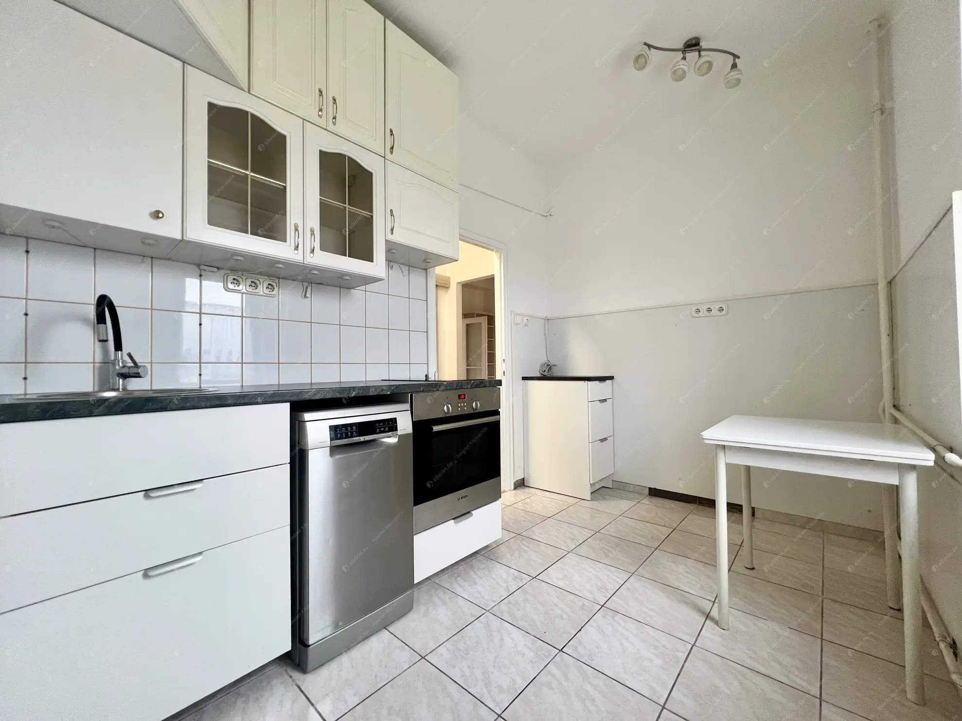 Kiadó albérlet 220000 Ft/hó áron: Budapest, X. kerület  Üllői út. Mérete: 56 nm, 1 szobás | Alberlet.hu - 6596704