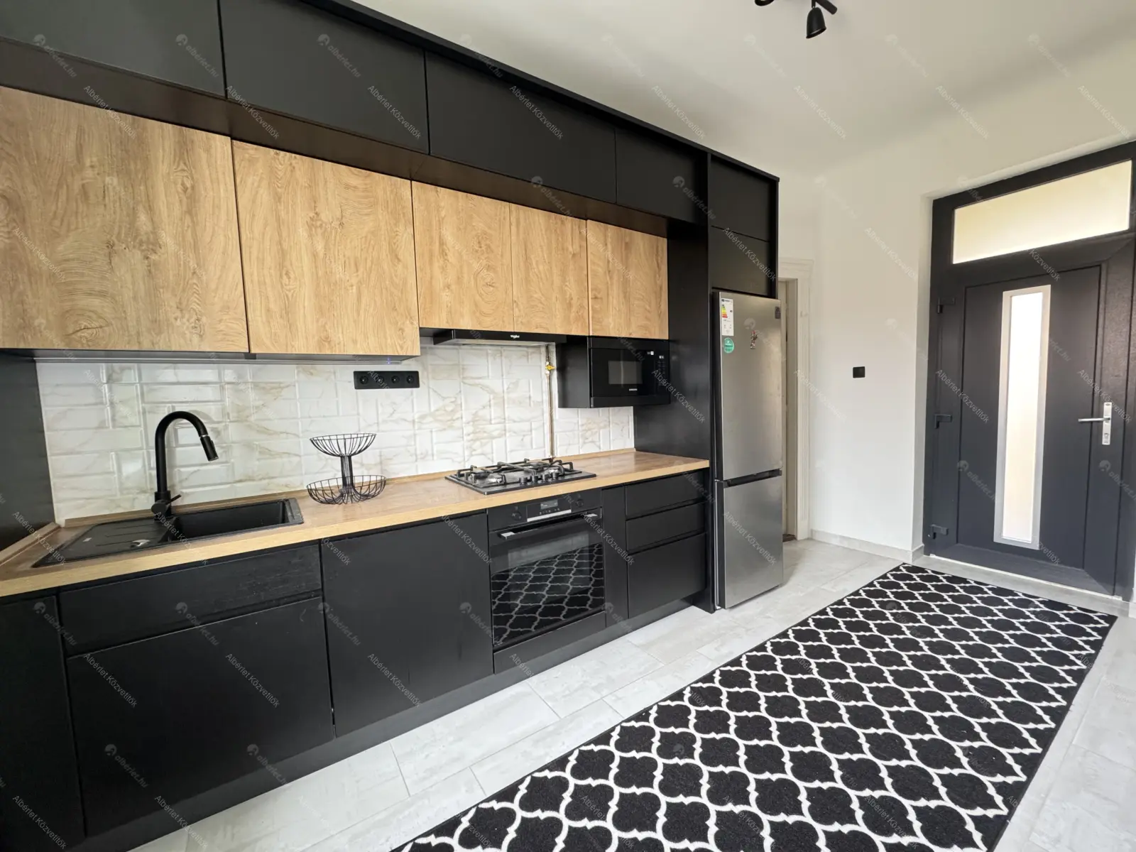 Kiadó albérlet 300000 Ft/hó áron: Budapest, X. kerület  Üllői út. Mérete: 80 nm, 3 szobás | Alberlet.hu - 6698169