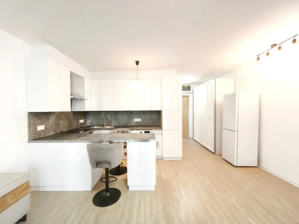 Kiadó albérlet 220000 Ft/hó áron: Budapest, X. kerület  Zágrábi utca. Mérete: 35 nm, 1 szobás | Alberlet.hu - 6582332