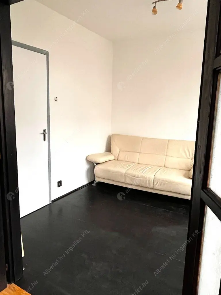 Kiadó albérlet 450000 Ft/hó áron: Budapest, XI. kerület  Albert utca. Mérete: 76 nm, 3 szobás | Alberlet.hu - 6614098