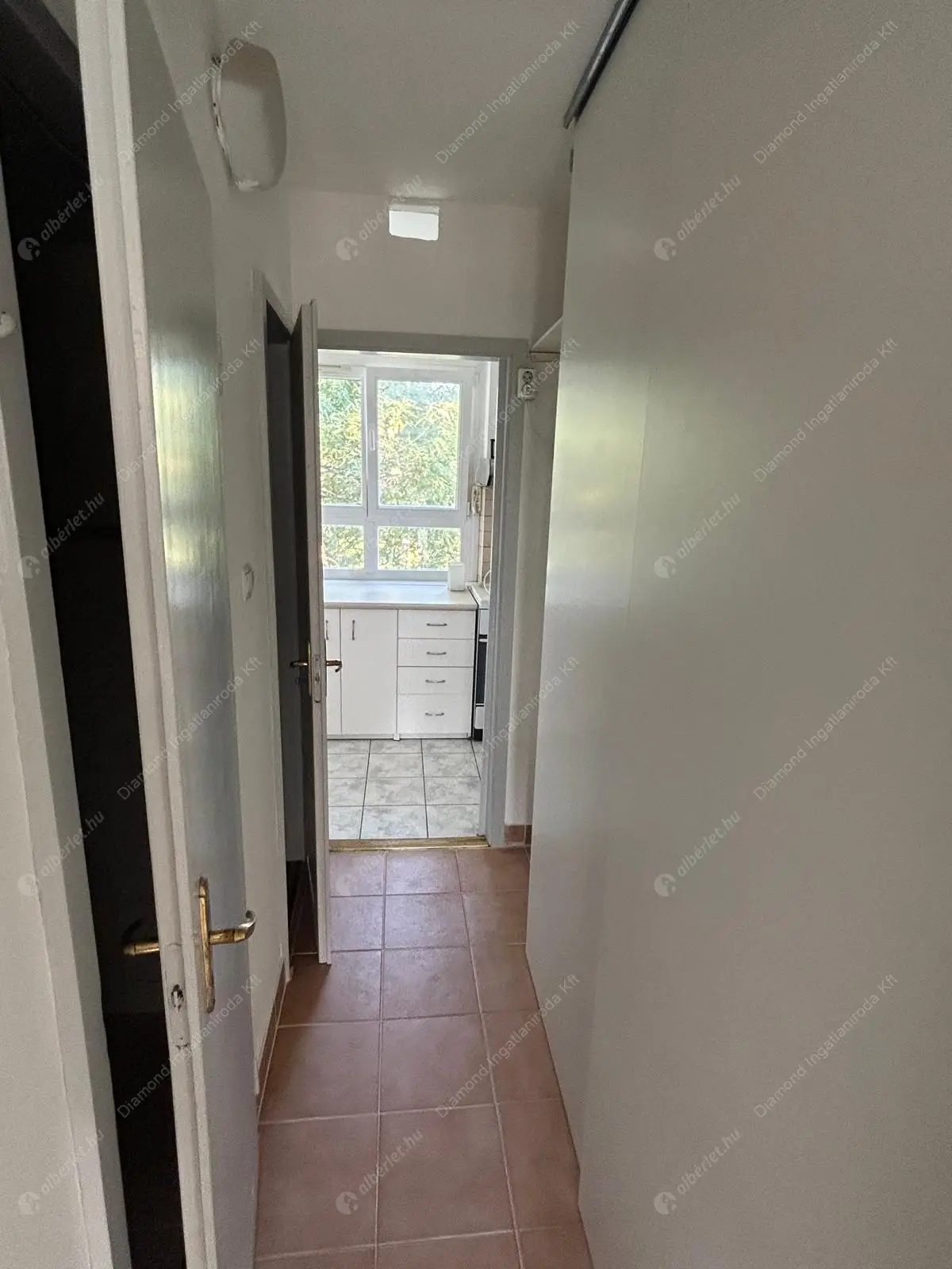 Kiadó albérlet 275000 Ft/hó áron: Budapest, XI. kerület  Allende park. Mérete: 65 nm, 3 szobás | Alberlet.hu - 6552692