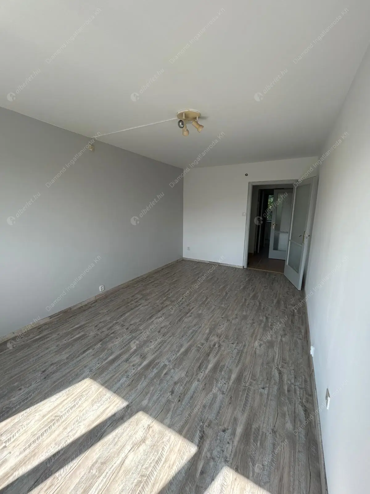 Kiadó albérlet 275000 Ft/hó áron: Budapest, XI. kerület  Allende park. Mérete: 65 nm, 3 szobás | Alberlet.hu - 6552698