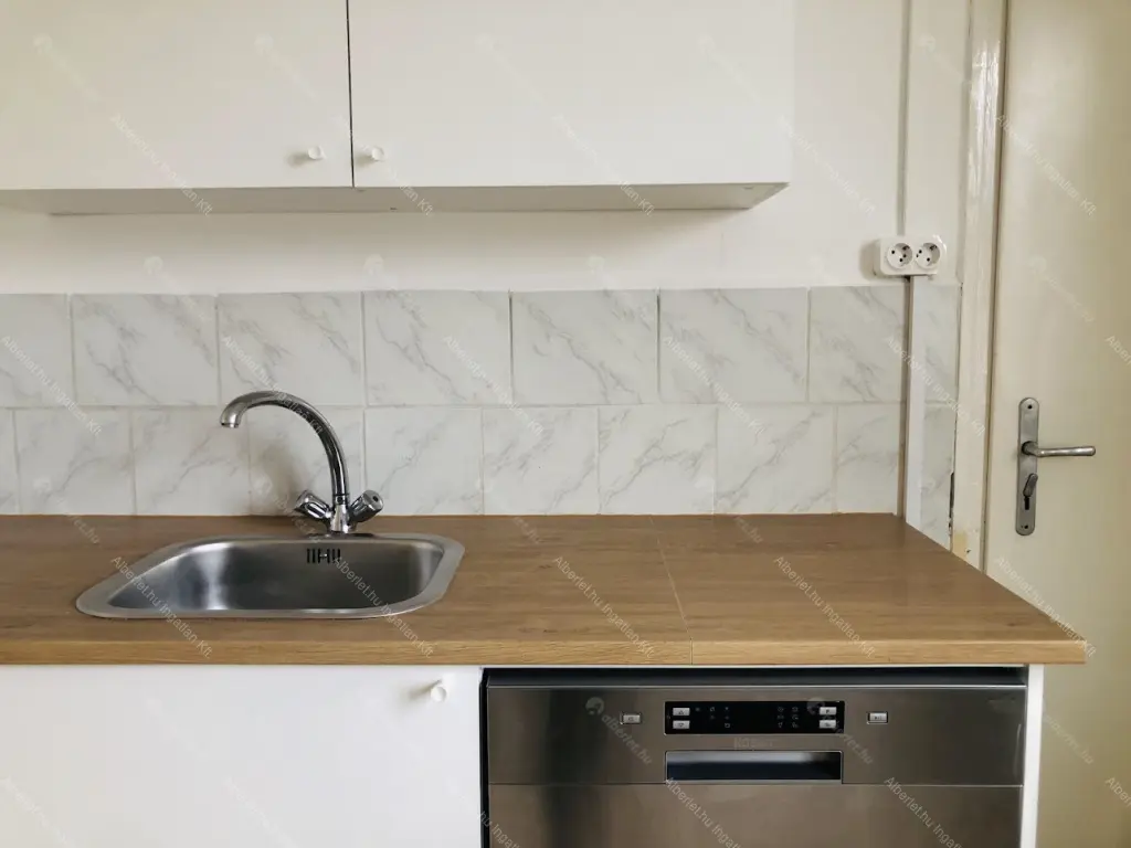 Kiadó albérlet 265000 Ft/hó áron: Budapest, XI. kerület  Baranyai tér. Mérete: 55 nm, 2 szobás | Alberlet.hu - 6698969